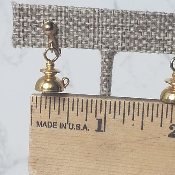 VINTAGE Goldtone Inkwell Kettle Candle Holder Clip-on Earrings - Picture 6 of 6